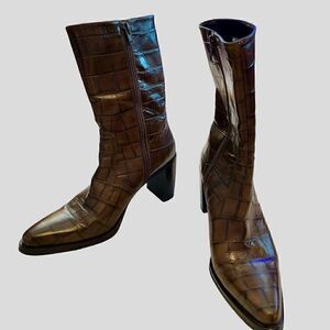 EUC Fabulous VicMatie Brown croc-embossed leather Cowboy Boots